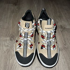 Burberry sneakers